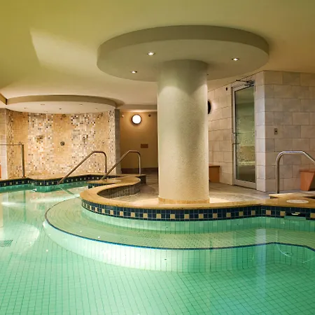 Banff Caribou Lodge And Spa-3